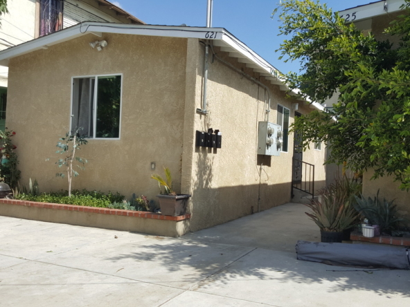 621 E 22nd St, Los Angeles, CA 90011 - Photo 1