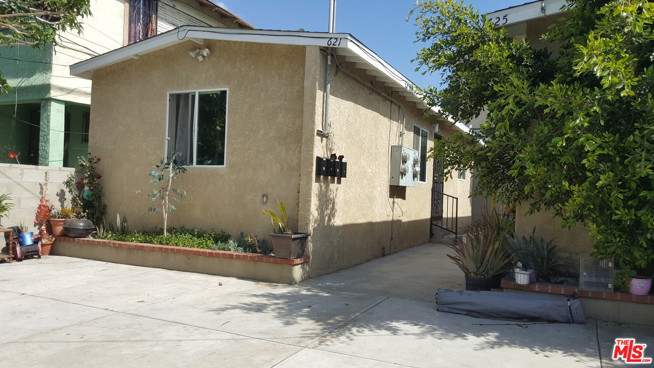 621 E 22nd St, Los Angeles, CA 90011 - Photo 1