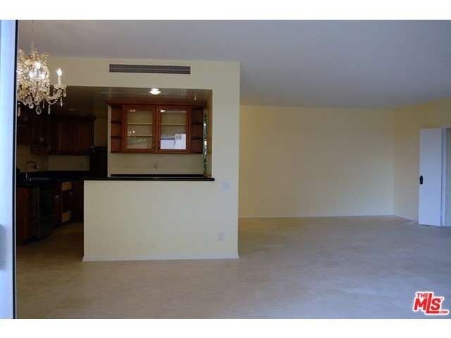 10450 Wilshire Apt 11B, Los Angeles, CA 90024