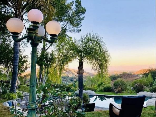 23931 Aspen Way, Calabasas, CA 91302