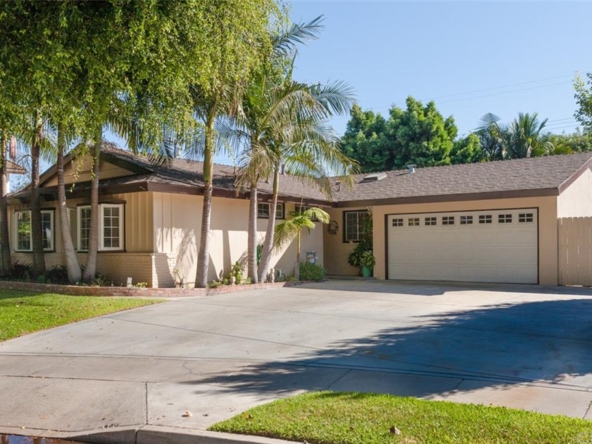 5022 Galway Cir, Huntington Beach, CA 92649